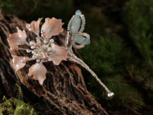 薇光漫舞 Wisteria Radiance